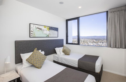 Qube Broadbeach - Whitsundays Accommodation 2
