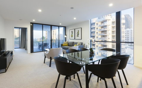 Qube Broadbeach - Whitsundays Accommodation 42