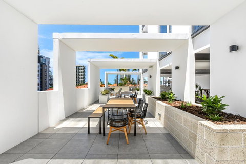 Qube Broadbeach - Whitsundays Accommodation 21