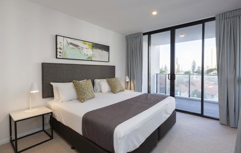 Qube Broadbeach - Whitsundays Accommodation 40