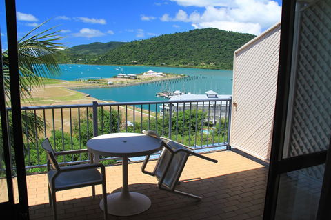 Ocean Views At Whitsunday Terraces Resort - Whitsundays Accommodation 5