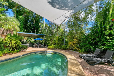 Roydon Beachfront Apartments - Whitsundays Accommodation 10