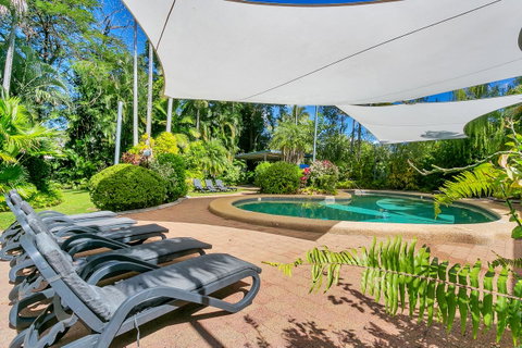 Roydon Beachfront Apartments - Whitsundays Accommodation 15