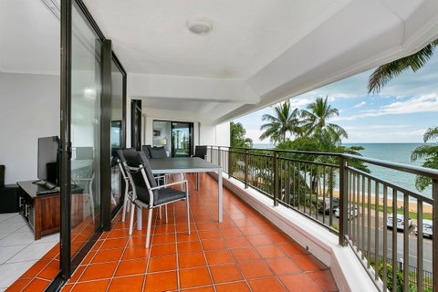 Roydon Beachfront Apartments - Whitsundays Accommodation 0