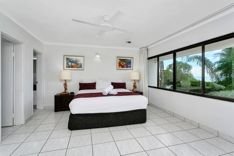 Roydon Beachfront Apartments - Whitsundays Accommodation 2