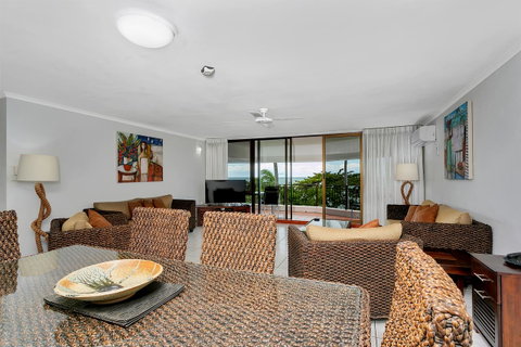 Roydon Beachfront Apartments - Whitsundays Accommodation 21