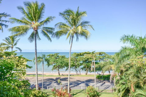 Roydon Beachfront Apartments - Whitsundays Accommodation 9