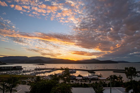 Sunlit Waters Studio Apartments - Whitsundays Accommodation 16