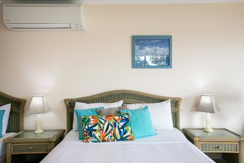 Sunlit Waters Studio Apartments - Whitsundays Accommodation 34