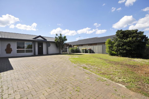 Bribie Island Canal Holiday Destination! - Whitsundays Accommodation 2