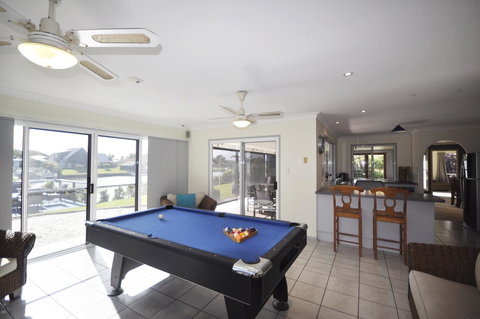 Bribie Island Canal Holiday Destination! - Whitsundays Accommodation 20