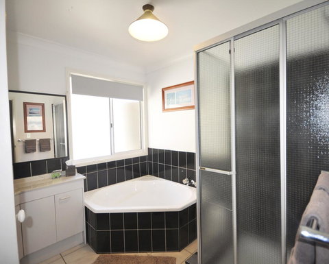 Bribie Island Canal Holiday Destination! - Whitsundays Accommodation 17