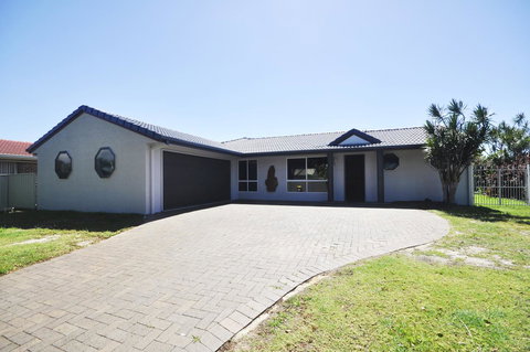 Bribie Island Canal Holiday Destination! - Whitsundays Accommodation 23