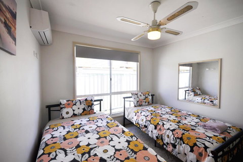 Bribie Island Canal Holiday Destination! - Whitsundays Accommodation 19