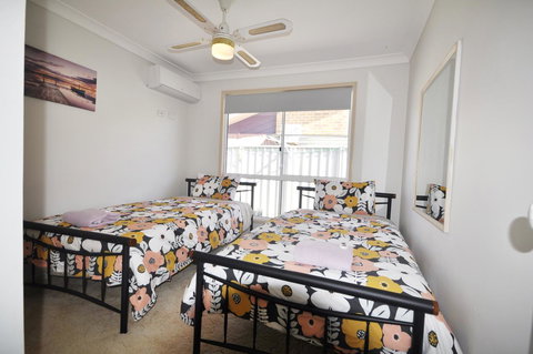 Bribie Island Canal Holiday Destination! - Whitsundays Accommodation 18