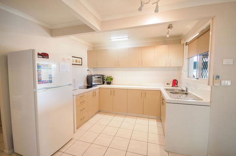 Airlie Apartments - Whitsundays Accommodation 6