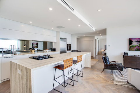 Iconic Kirra Beach Resort - Whitsundays Accommodation 24