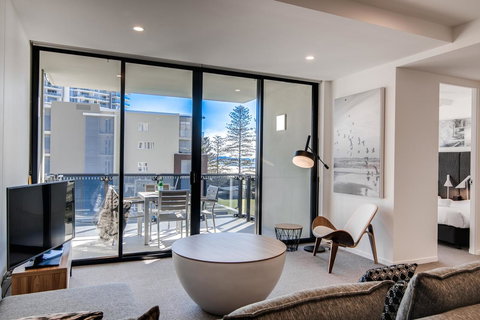 Iconic Kirra Beach Resort - Whitsundays Accommodation 9