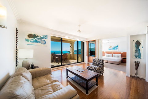 Pinnacles - Whitsundays Accommodation 10