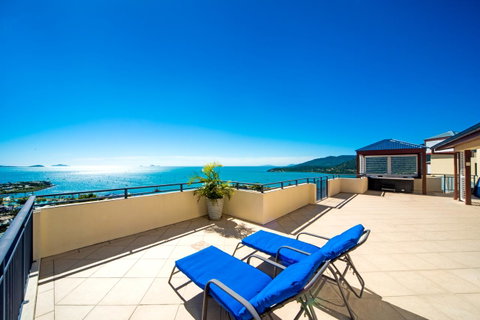 Pinnacles - Whitsundays Accommodation 2