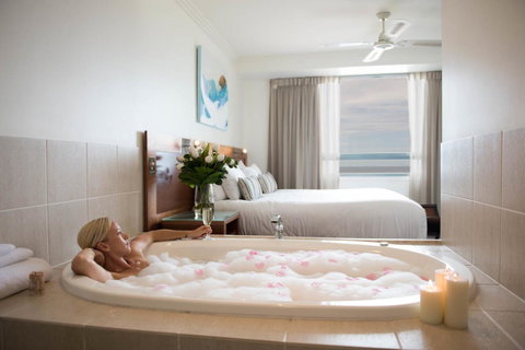 Pinnacles - Whitsundays Accommodation 13