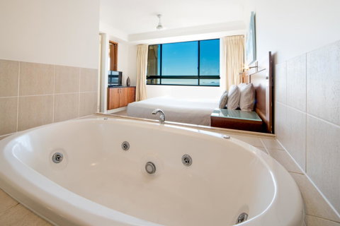 Pinnacles - Whitsundays Accommodation 9