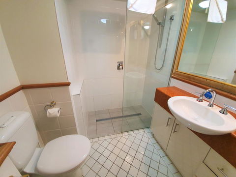 Broadbeach Holiday Apartments - Whitsundays Accommodation 26