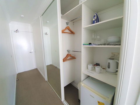 Broadbeach Holiday Apartments - Whitsundays Accommodation 18