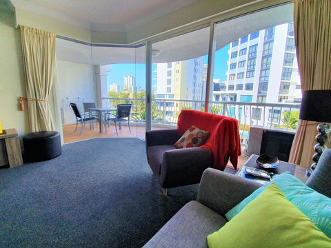 Broadbeach Holiday Apartments - Whitsundays Accommodation 3
