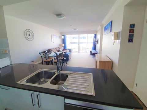Broadbeach Holiday Apartments - Whitsundays Accommodation 11
