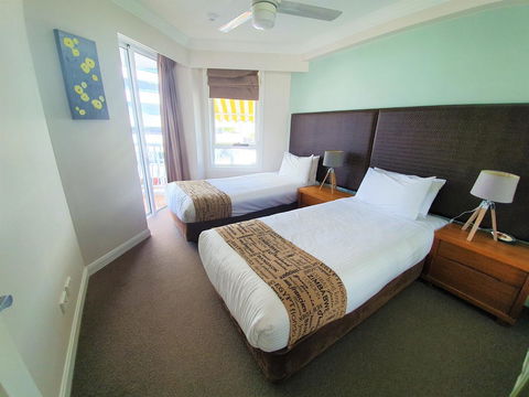 Broadbeach Holiday Apartments - Whitsundays Accommodation 7