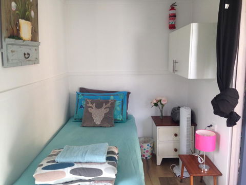 XYL Pets Friendly Seaside Boutique Guesthouse - Whitsundays Accommodation 28