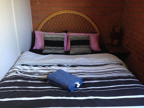 XYL Pets Friendly Seaside Boutique Guesthouse - Whitsundays Accommodation 22