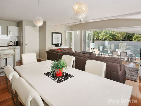 Beach House On Tradewinds Avenue - Whitsundays Accommodation 5