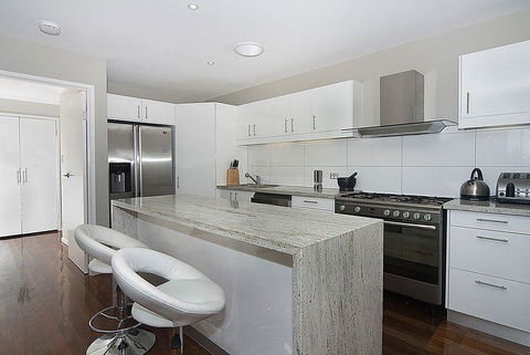 Beach House On Tradewinds Avenue - Whitsundays Accommodation 4