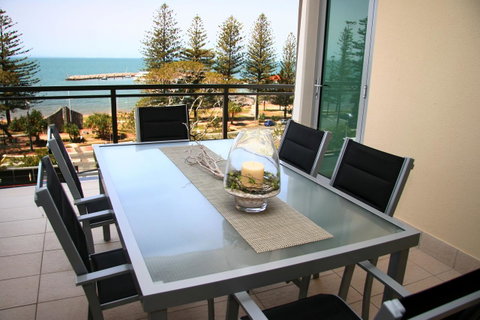 Proximity Waterfront Apartments - Whitsundays Accommodation 35
