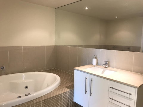 Proximity Waterfront Apartments - Whitsundays Accommodation 22