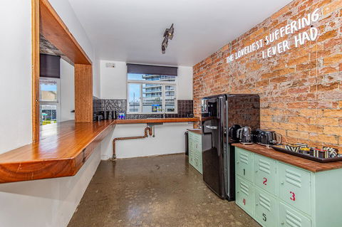 The Pink Hotel Coolangatta - Whitsundays Accommodation 4