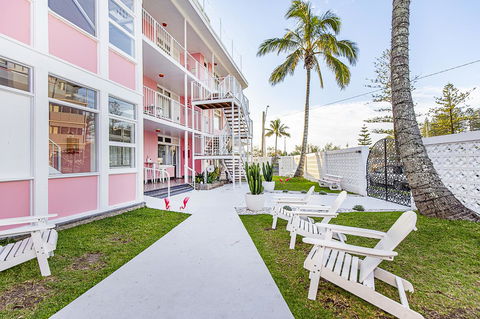 The Pink Hotel Coolangatta - Whitsundays Accommodation 0