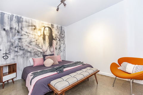 The Pink Hotel Coolangatta - Whitsundays Accommodation 13