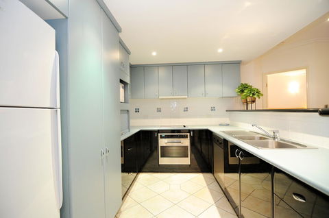 Oasis At Palm Cove - Whitsundays Accommodation 9