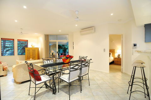 Oasis At Palm Cove - Whitsundays Accommodation 21