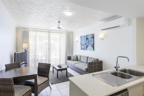 Silkari Lagoons Port Douglas - Whitsundays Accommodation 17