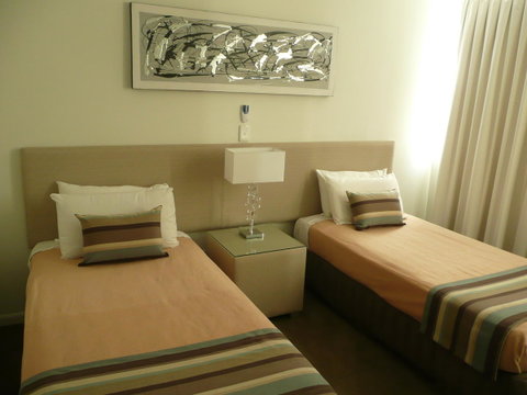 Grosvenor Beachfront Apartments Surfers Paradise - Whitsundays Accommodation 20