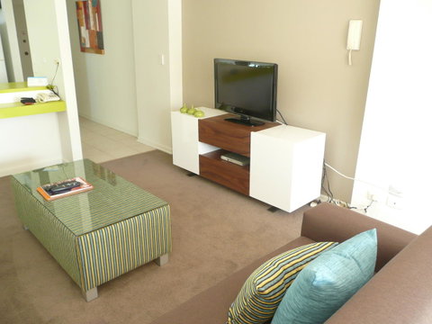 Grosvenor Beachfront Apartments Surfers Paradise - Whitsundays Accommodation 24