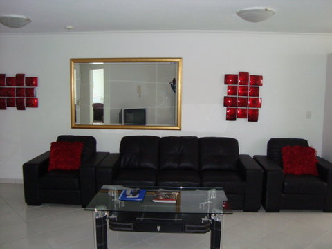 Grosvenor Beachfront Apartments Surfers Paradise - Whitsundays Accommodation 27