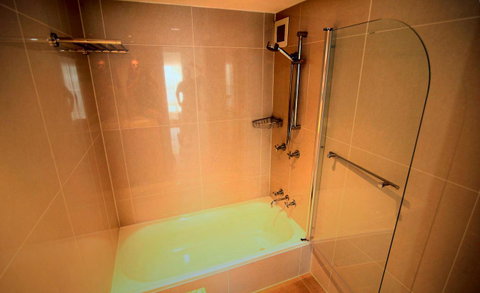 Grosvenor Beachfront Apartments Surfers Paradise - Whitsundays Accommodation 34