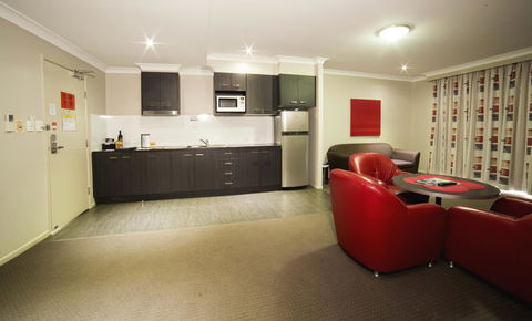 Platinum International - Whitsundays Accommodation 11