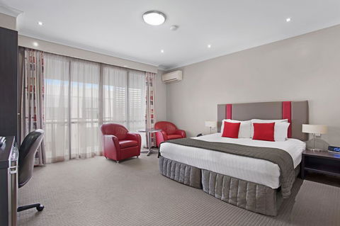 Platinum International - Whitsundays Accommodation 16