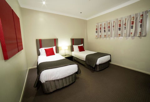 Platinum International - Whitsundays Accommodation 12